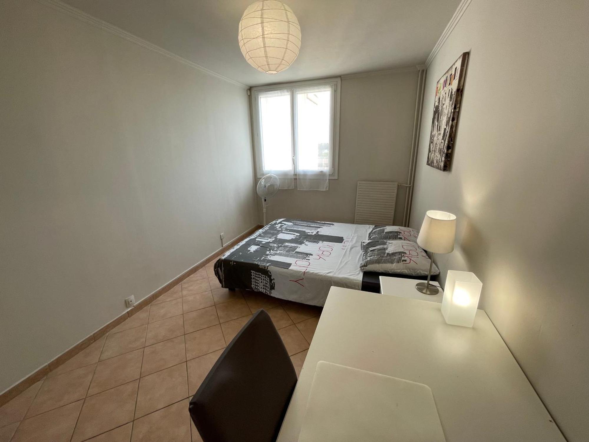 Chambre Privee En Colocation Dans Un Appartement Vaulx En Velin Centre المظهر الخارجي الصورة
