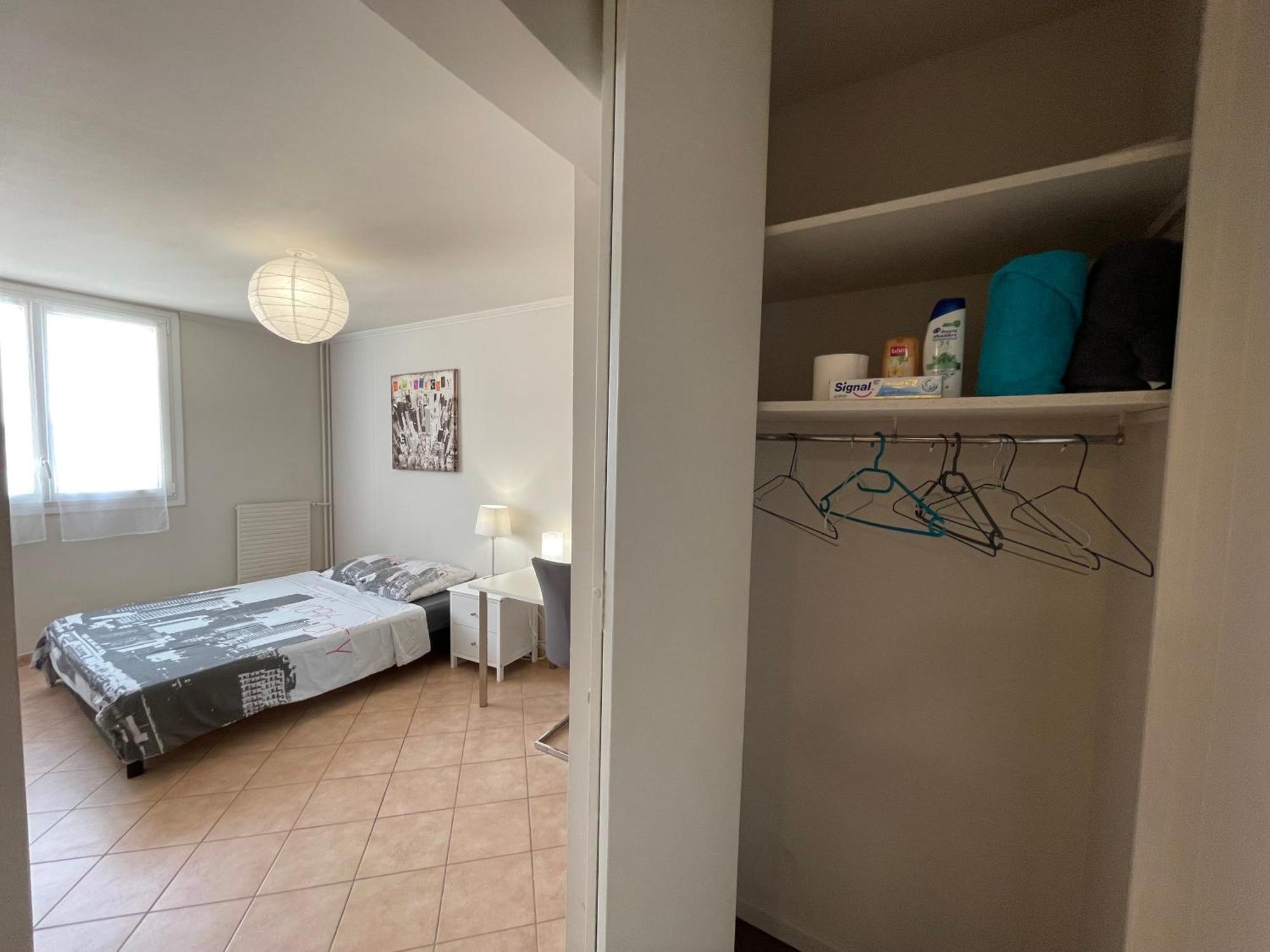 Chambre Privee En Colocation Dans Un Appartement Vaulx En Velin Centre المظهر الخارجي الصورة