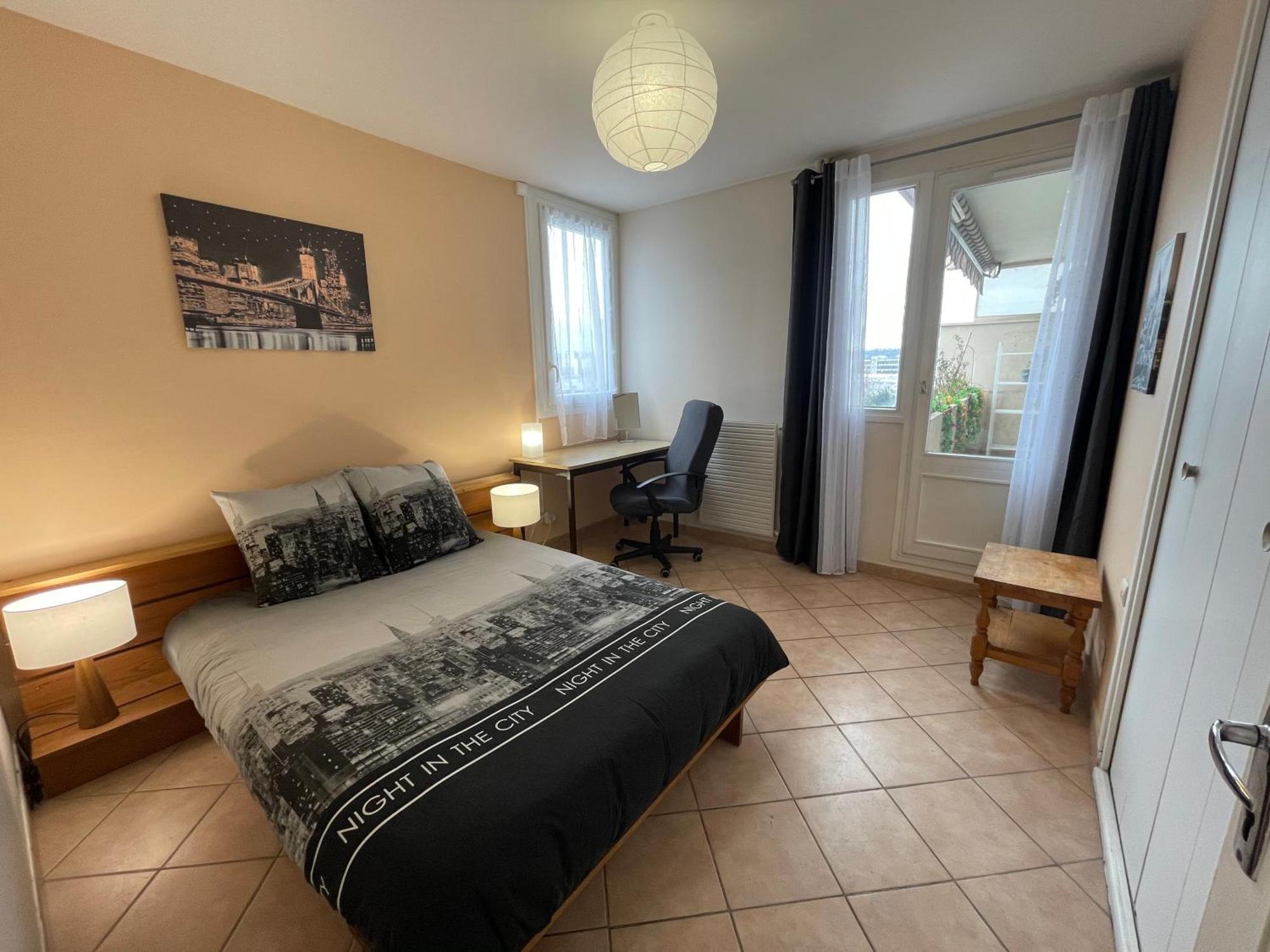 Chambre Privee En Colocation Dans Un Appartement Vaulx En Velin Centre المظهر الخارجي الصورة